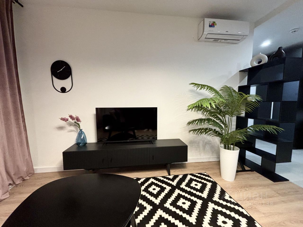 Аренда 2-комн квартиры на вторичном рынке Амурская улица, 2Ак3