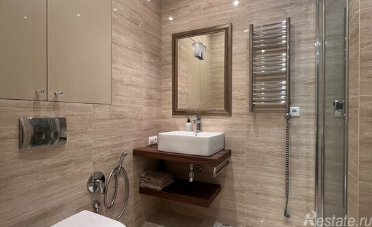 Продажа 5-комн квартиры на вторичном рынке ул Новаторов,  д. 8,  к. 2