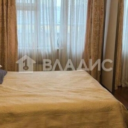 Продажа 1-комн квартиры на вторичном рынке Клинская улица,  д. 10 к1