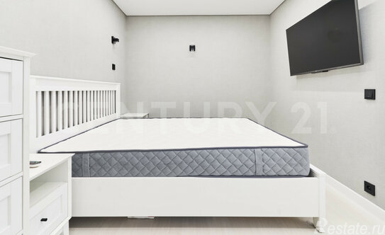 Продажа 2-комн квартиры на вторичном рынке Новоизмайловский проспект,  д. 4