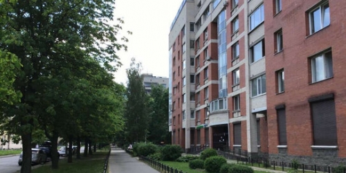 3-комн квартира улица Танкиста Хрустицкого,  д. 9
