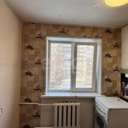 Продажа 2-комн квартиры на вторичном рынке Кириши, ул Строителей,  д. 24