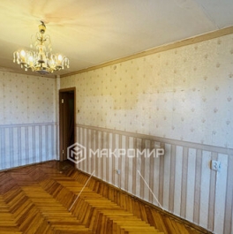 Продажа 2-комн квартиры на вторичном рынке улица Чекистов,  д. 38