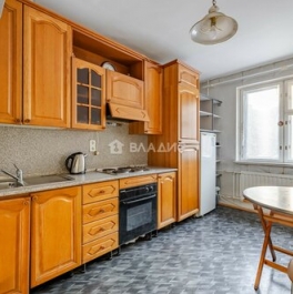 Продажа 2-комн квартиры на вторичном рынке Комендантский пр-кт,  д. 8,  к. 3