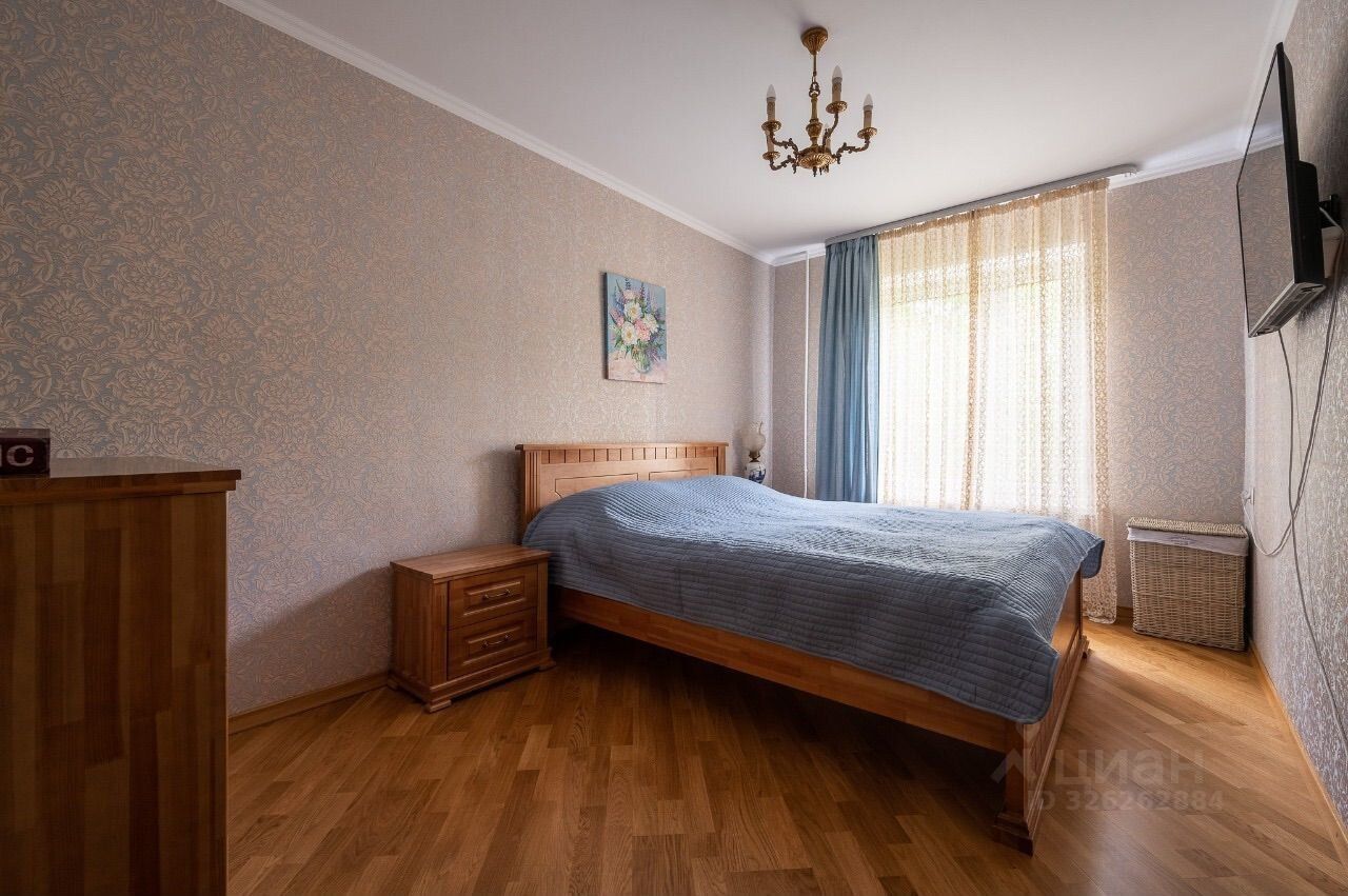 Продажа 2-комн квартиры на вторичном рынке пос. Поведники, 9