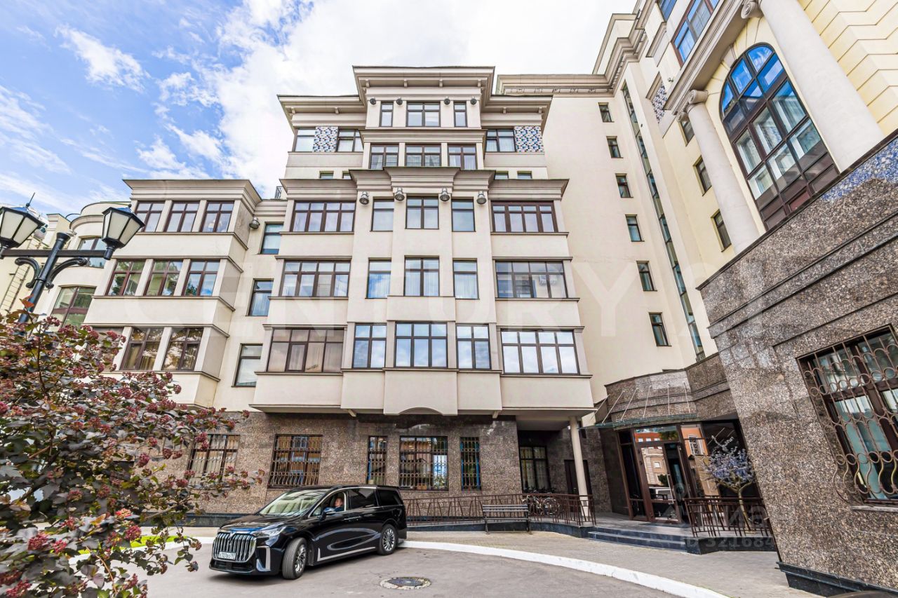 Продажа 3-комн квартиры на вторичном рынке Озерковская набережная, 52А