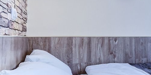 4-комн квартира улица Жуковского, 7-9