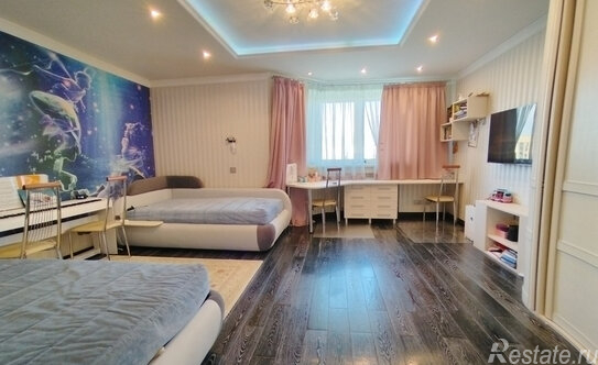 Продажа 4-комн квартиры на вторичном рынке Кронштадтский б-р,  д. 49 к1