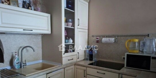 3-комн квартира ул Адмирала Лазарева,  д. 63