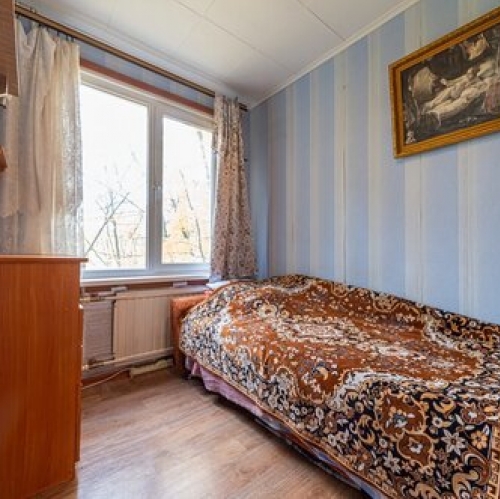 4-комн квартира Новаторов б-р,  д. 86