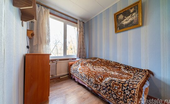 Продажа 4-комн квартиры на вторичном рынке Новаторов б-р,  д. 86