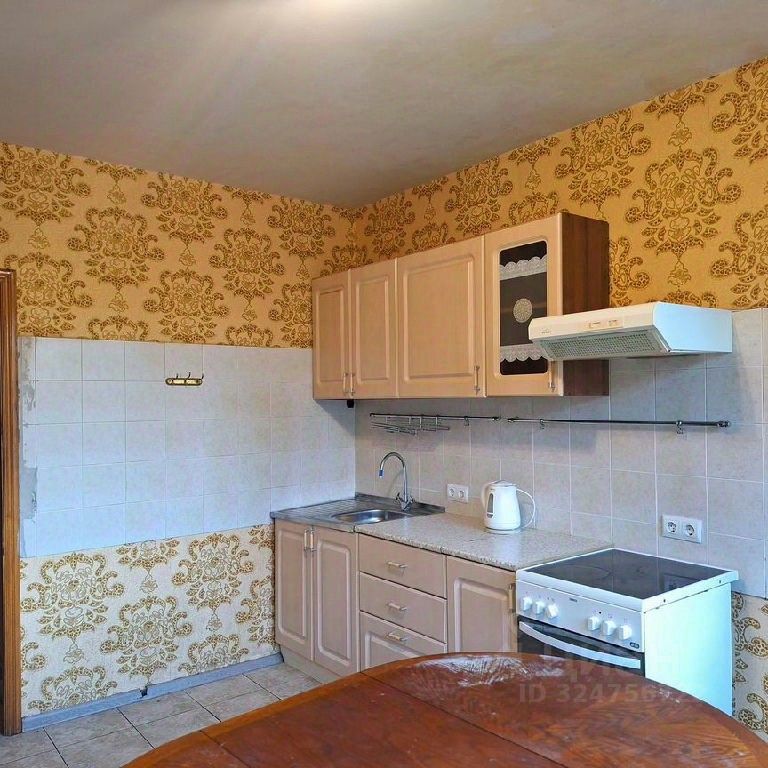 Продажа 3-комн квартиры на вторичном рынке улица Ватутина, 16к3