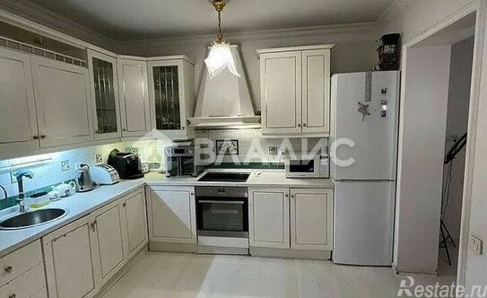 Продажа 4-комн квартиры на вторичном рынке Культуры пр-кт,  д. 25,  к. 4