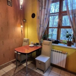 Продажа 4-комн квартиры на вторичном рынке Стачек пр-кт,  д. 160