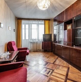 Продажа 2-комн квартиры на вторичном рынке улица Лёни Голикова,  д. 86