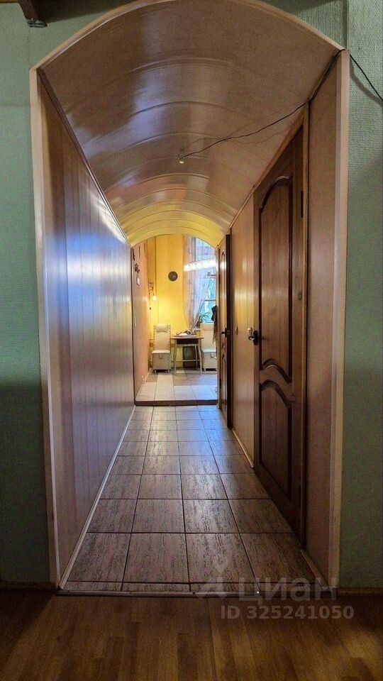 Продажа 4-комн квартиры на вторичном рынке проспект Стачек, 160