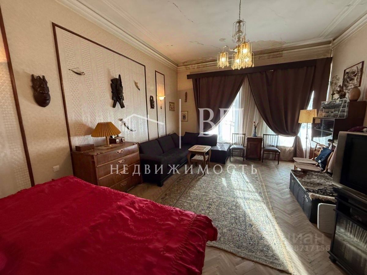 Продажа 4-комн квартиры на вторичном рынке Кадетская линия, 31/22