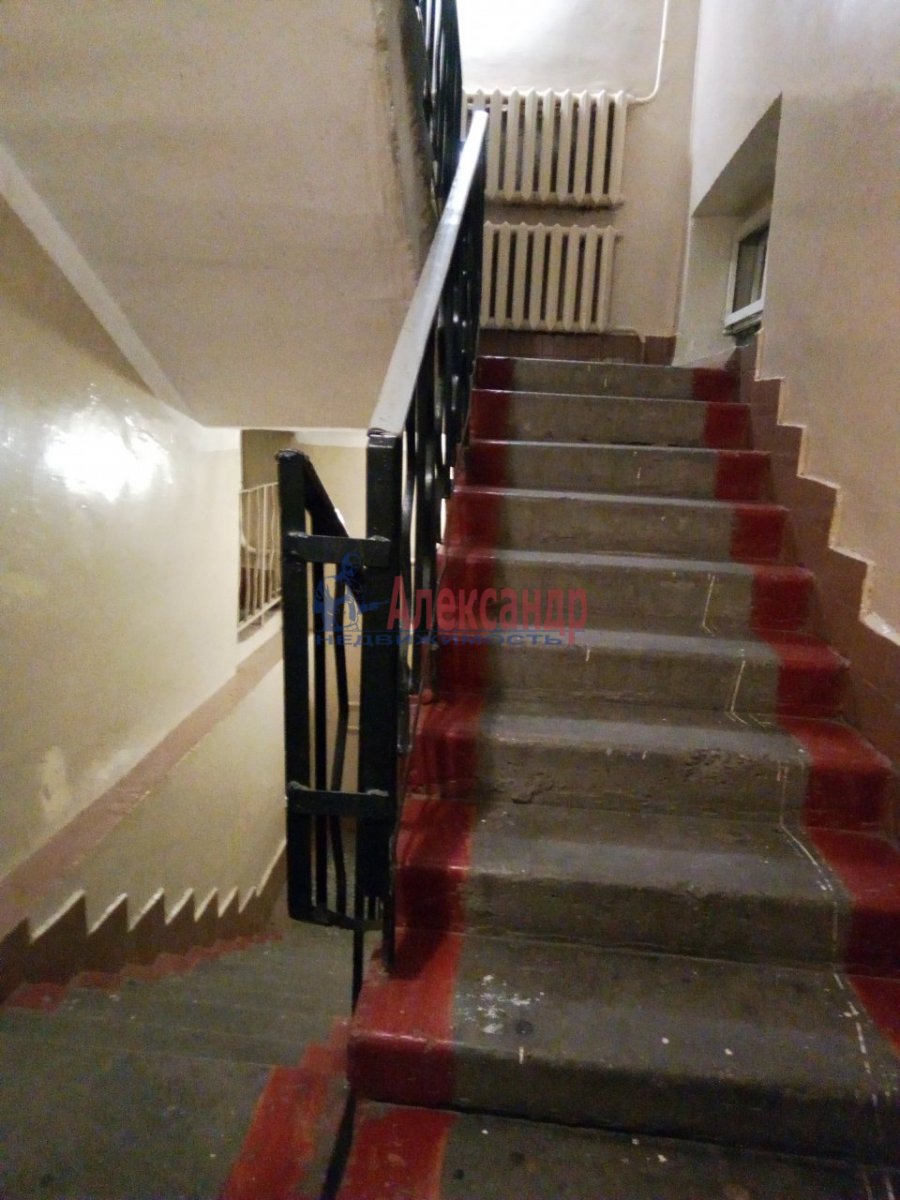 Продажа 3-комн квартиры на вторичном рынке Выборг г., Димитрова ул. ,  д. 3