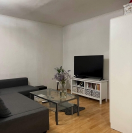 Продажа 1-комн квартиры на вторичном рынке Павла Андреева улица,  д. 7