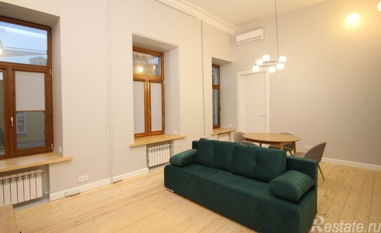 Аренда 3-комн квартиры на вторичном рынке улица Пречистенка,  д. 17/9