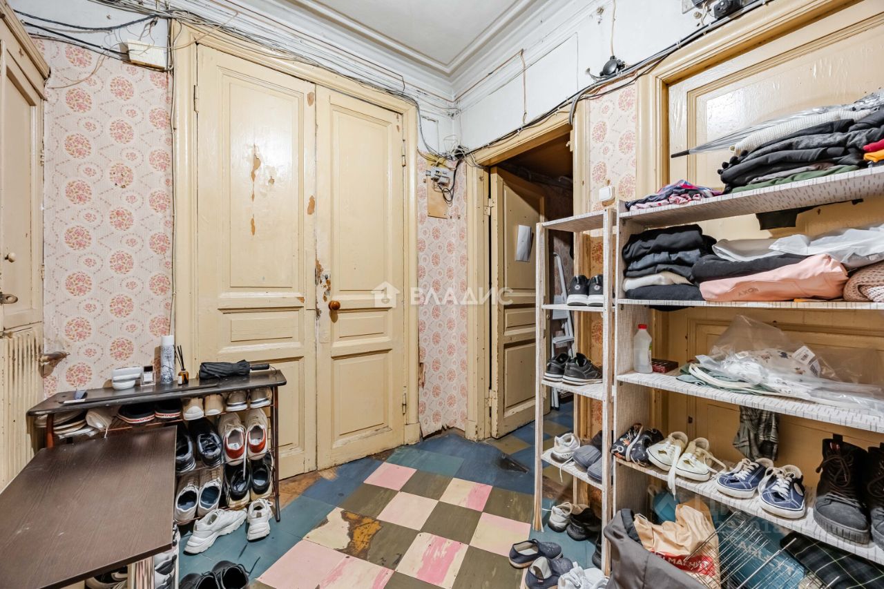 Продажа 4-комн квартиры на вторичном рынке Боровая улица, 3