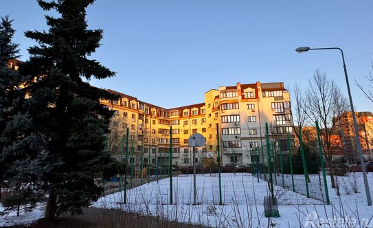 Продажа 3-комн квартиры на вторичном рынке Родионовская улица,  д. 18