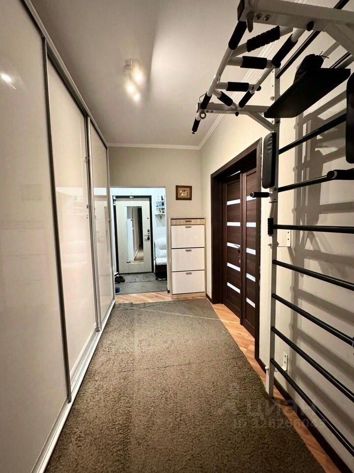 Продажа 3-комн квартиры на вторичном рынке проспект Героев, 24к2