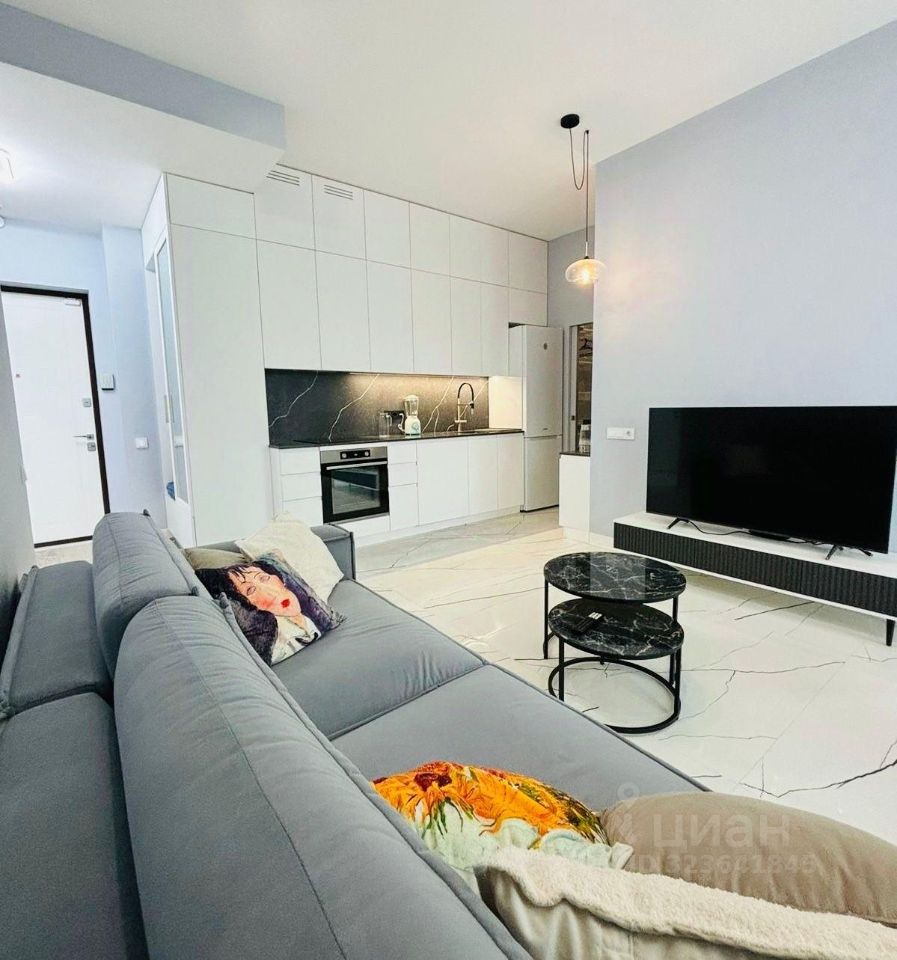 Аренда 3-комн квартиры на вторичном рынке Нежинская улица, 3А