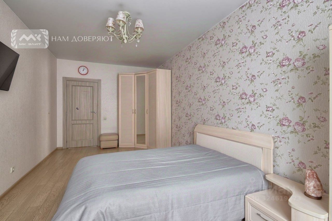 Продажа 4-комн квартиры на вторичном рынке Смоленская улица, 13
