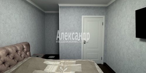 3-комн квартира Купчинская ул. ,  д. 8