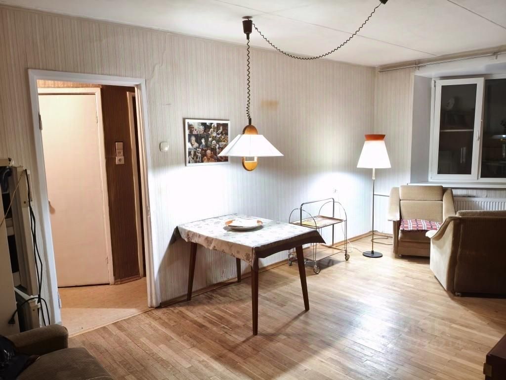 Продажа 3-комн квартиры на вторичном рынке Ломоносов, Александровская улица, 36а