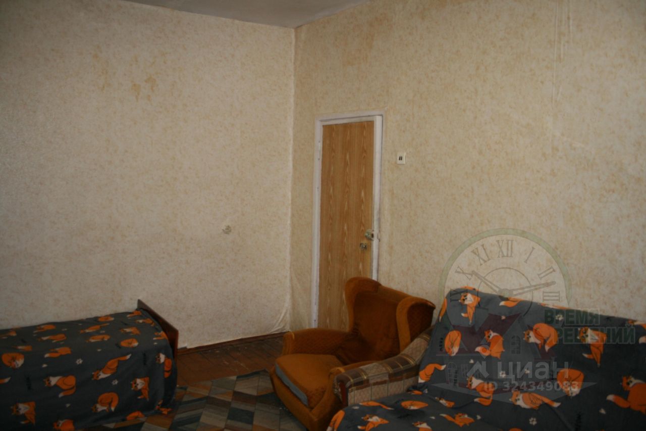 Продажа 2-комн квартиры на вторичном рынке Первомайский мкр, Садовая улица, 6