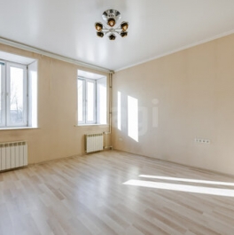 Продажа 3-комн квартиры на вторичном рынке Старо-Петергофский пр-кт,  д. 18