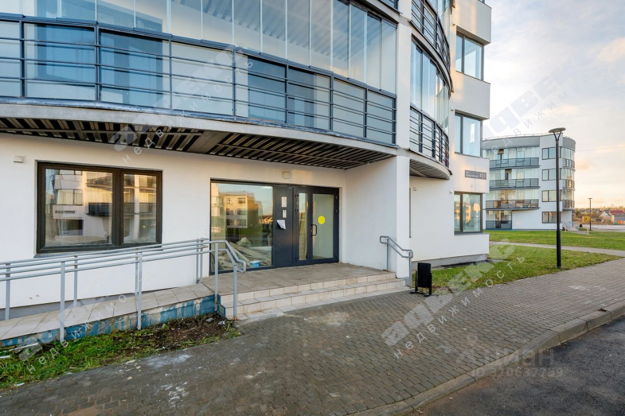 Продажа 2-комн квартиры на вторичном рынке д. Узигонты, улица Прибалтийская, 4к3