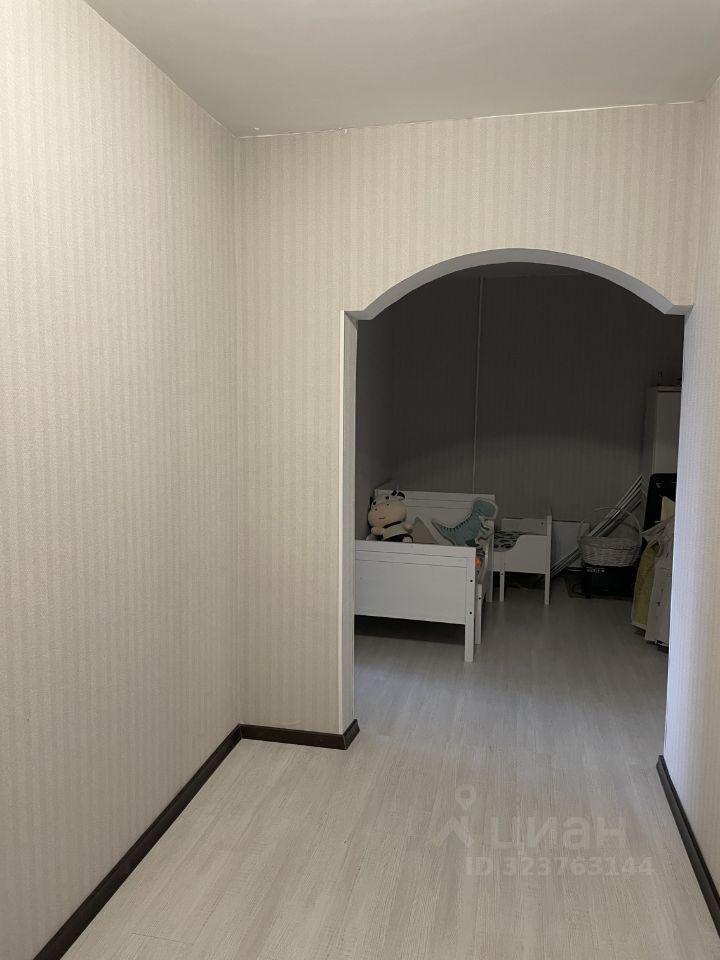 Продажа 3-комн квартиры на вторичном рынке ВНИИССОК пгт, улица Дружбы,  д. 5