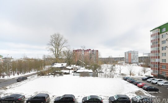 Продажа 3-комн квартиры на вторичном рынке Жерновская 2-я ул,  д. 28