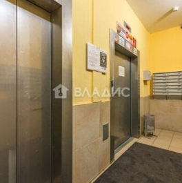 Продажа 3-комн квартиры на вторичном рынке Учительская улица