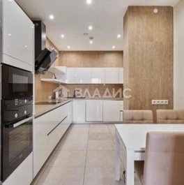 Продажа 3-комн квартиры на вторичном рынке улица Ивана Бабушкина,  д. 10