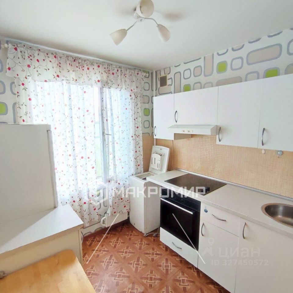 Продажа 1-комн квартиры на вторичном рынке Новоясеневский проспект, 22К3