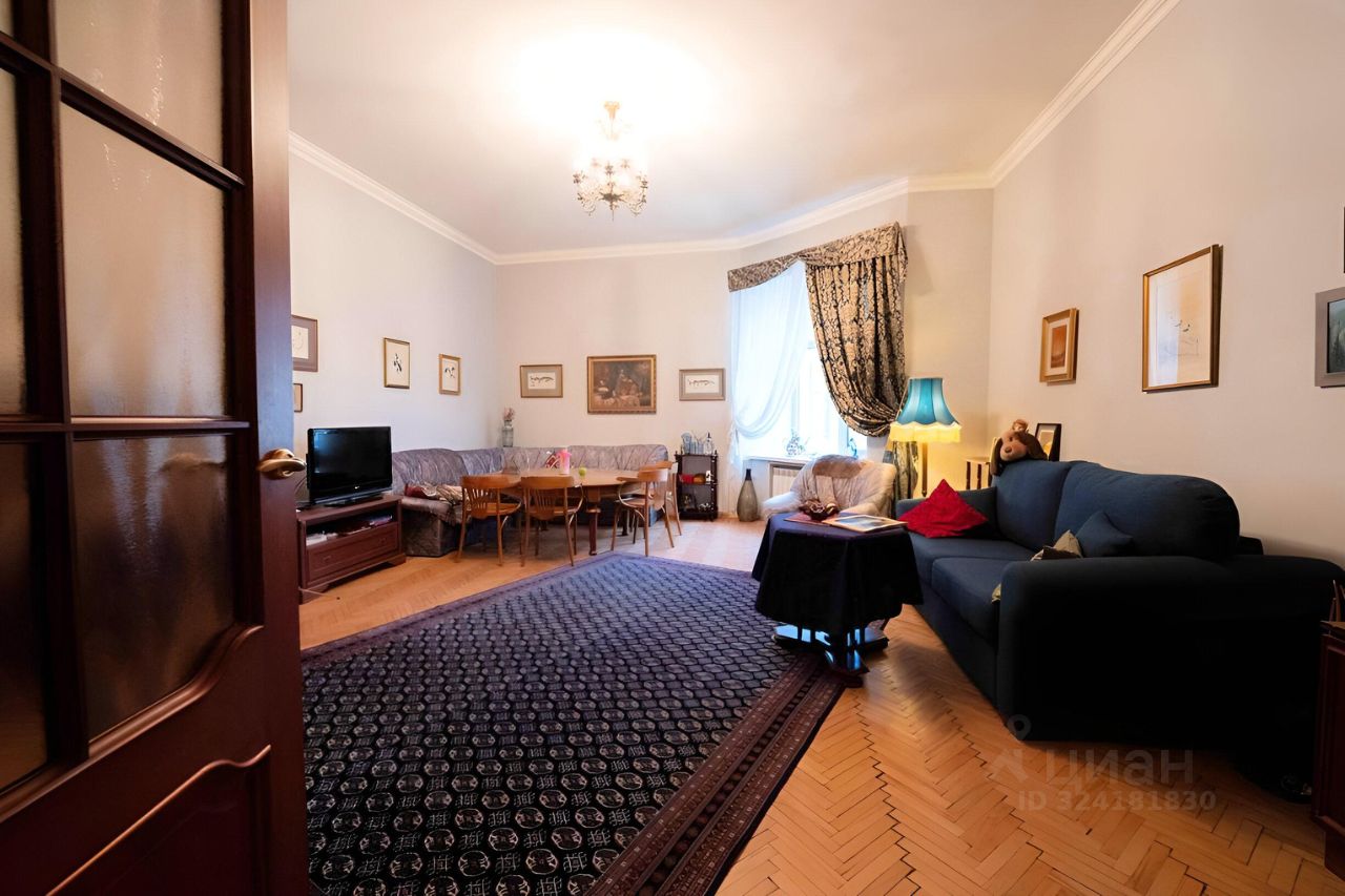 Продажа 2-комн квартиры на вторичном рынке Большая Конюшенная улица, 13