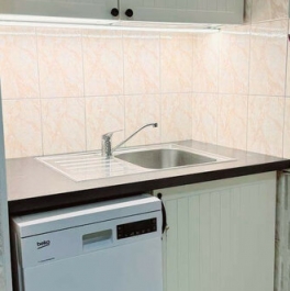 Продажа 2-комн квартиры на вторичном рынке Крестовский 2-й пер,  д. 4