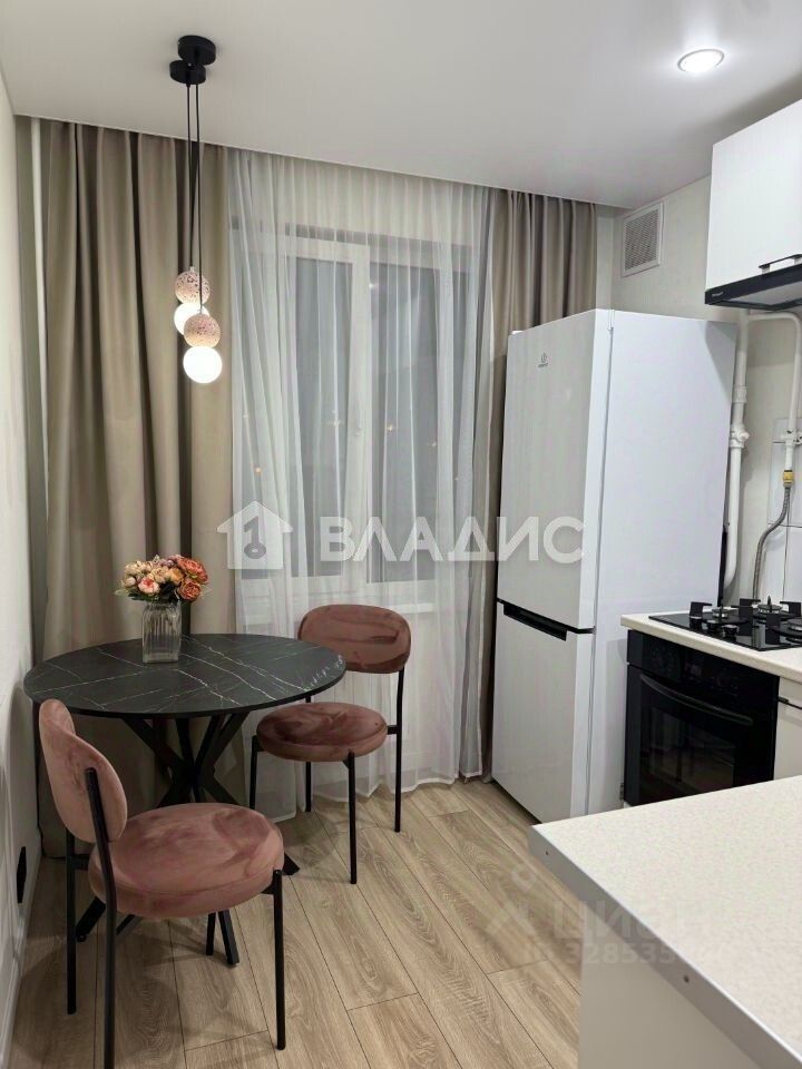 Продажа 1-комн квартиры на вторичном рынке Матвеевская улица, 1