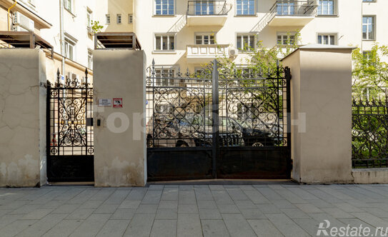 Продажа 3-комн квартиры на вторичном рынке Кропоткинский пер,  д. 14