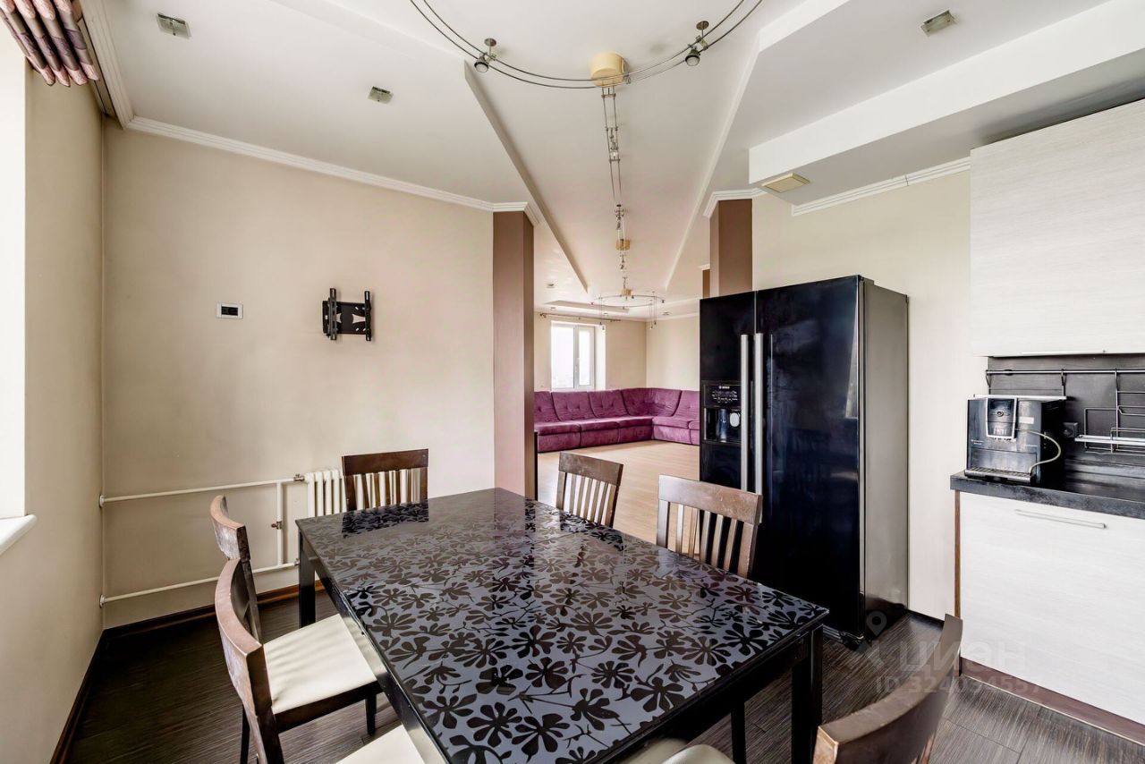 Продажа 4-комн квартиры на вторичном рынке Перовская улица, 20