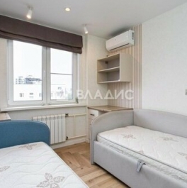 Продажа 2-комн квартиры на вторичном рынке ул Маршала Тухачевского,  д. 14,  к. 1