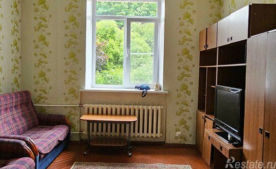 Продажа 3-комн квартиры на вторичном рынке Малоохтинский проспект,  д. 86А к1