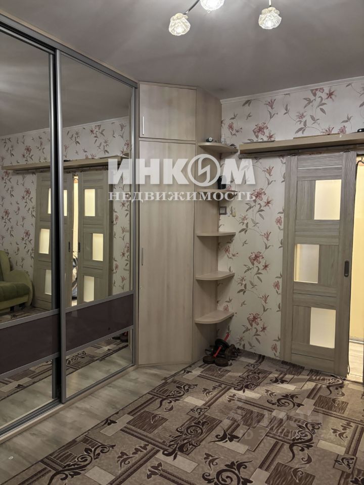 Продажа 2-комн квартиры на вторичном рынке Строгинский бульвар, 26К1