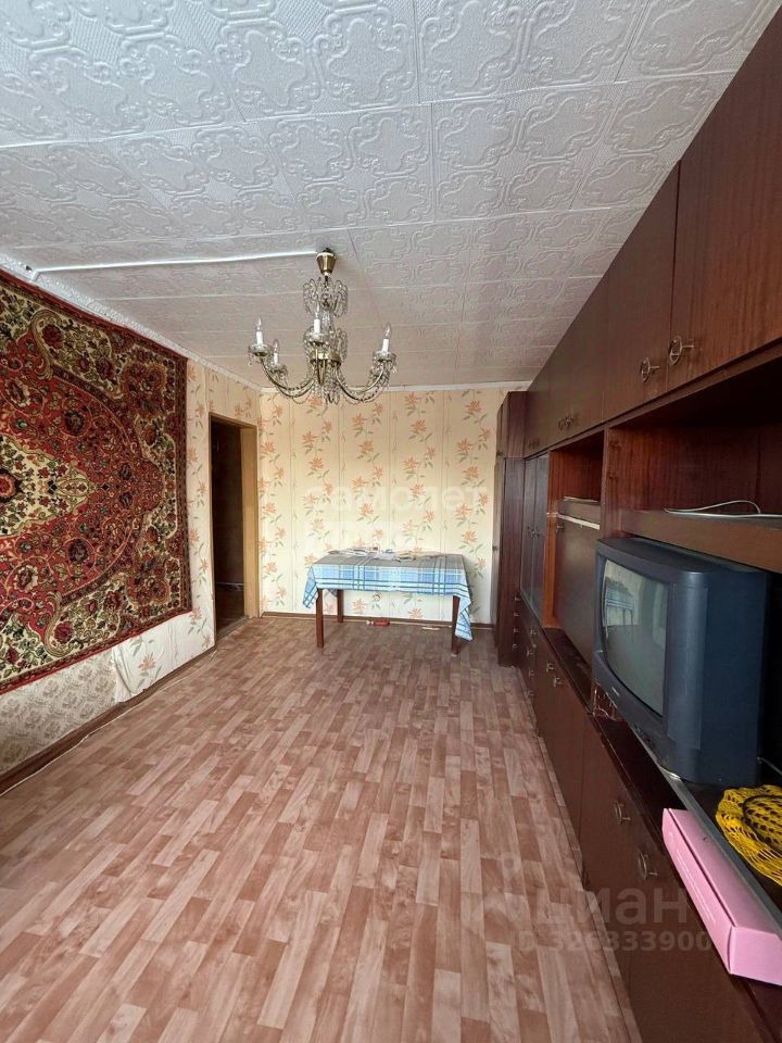 Продажа 2-комн квартиры на вторичном рынке Рошаль, Советская улица,  д. 25