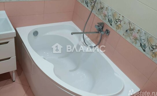 Продажа 2-комн квартиры на вторичном рынке Радужная улица,  д. 23