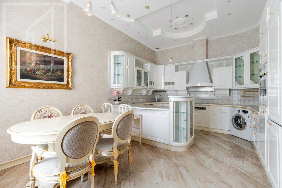 Аренда 4-комн квартиры на вторичном рынке Тверская улица, 28к1